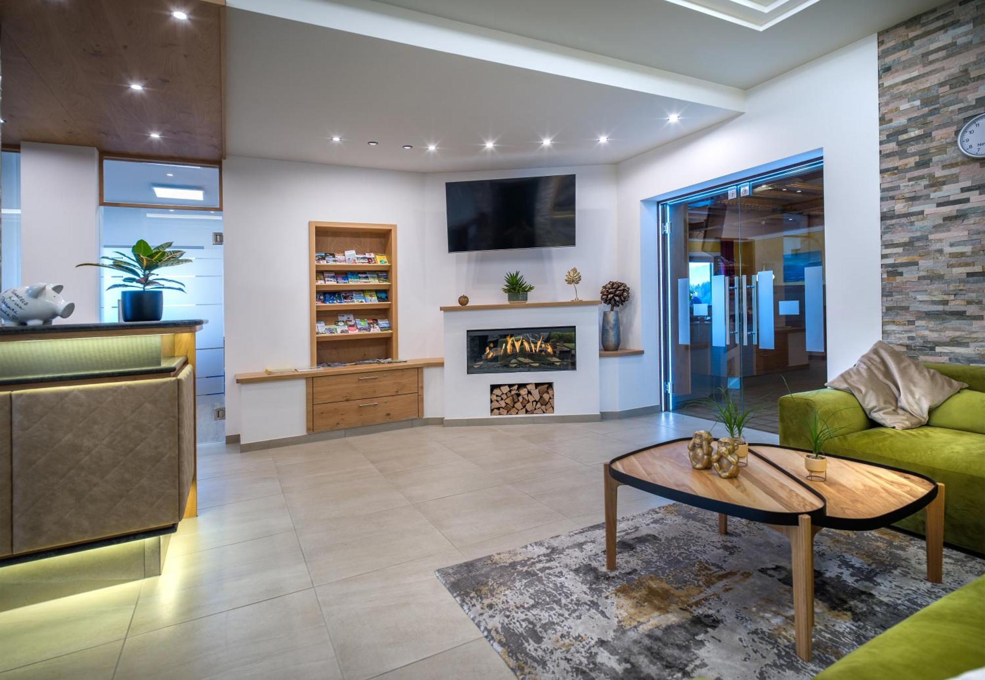 Ferienhotel Hofer Superior Strass im Attergau Extérieur photo